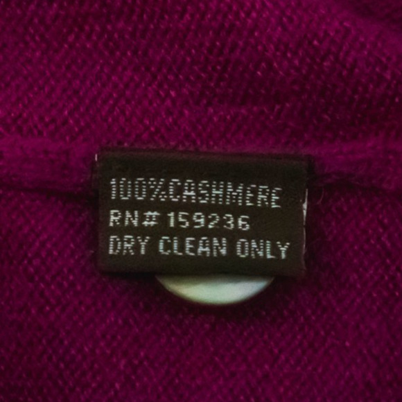 J. McLaughlin Size Small S Magenta Pink V Neck Button Cashmere Cardigan Sweater - Picture 5 of 6